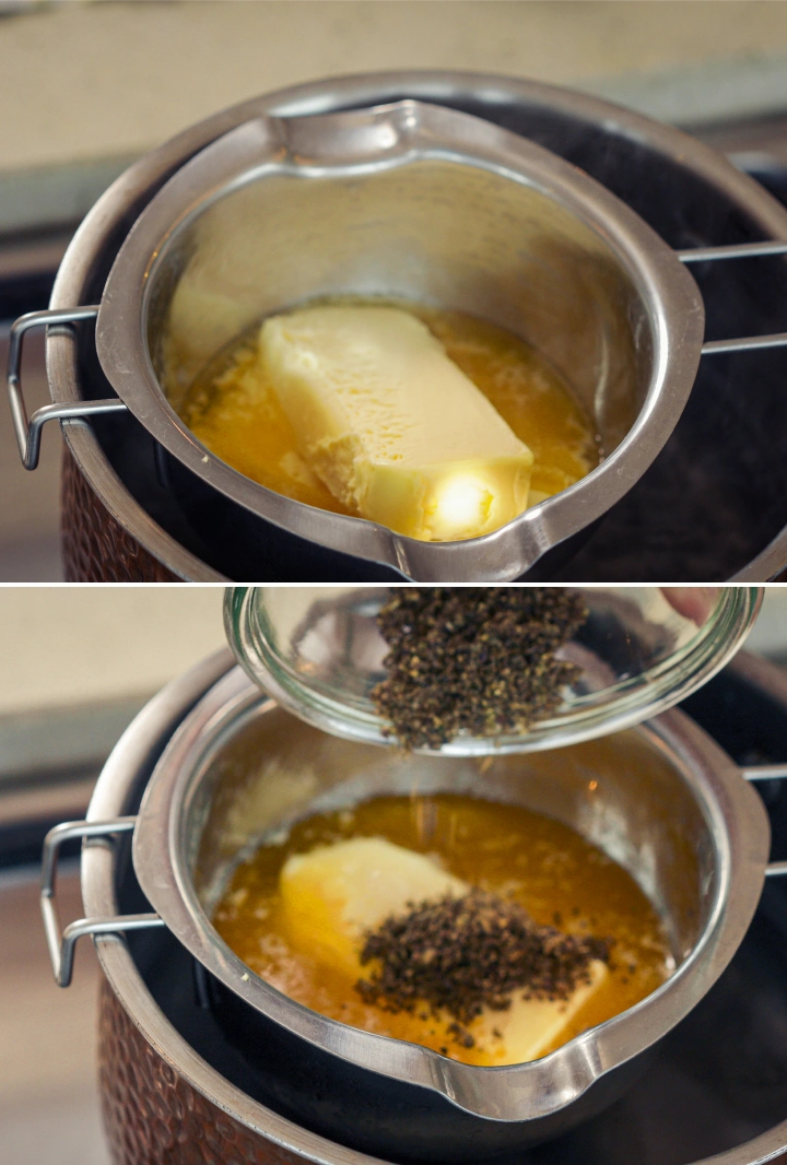 Dodawanie zdekarboksylowanych konopi do roztopionego masła w celu infuzji cannabutter Roztopione masło w kąpieli wodnej z dodawanymi zdekarboksylowanymi konopiami, pokazujące początek powolnego procesu infuzji cannabutter